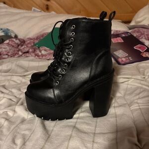 Boots Black Lace-Up Platform Heeled Boots